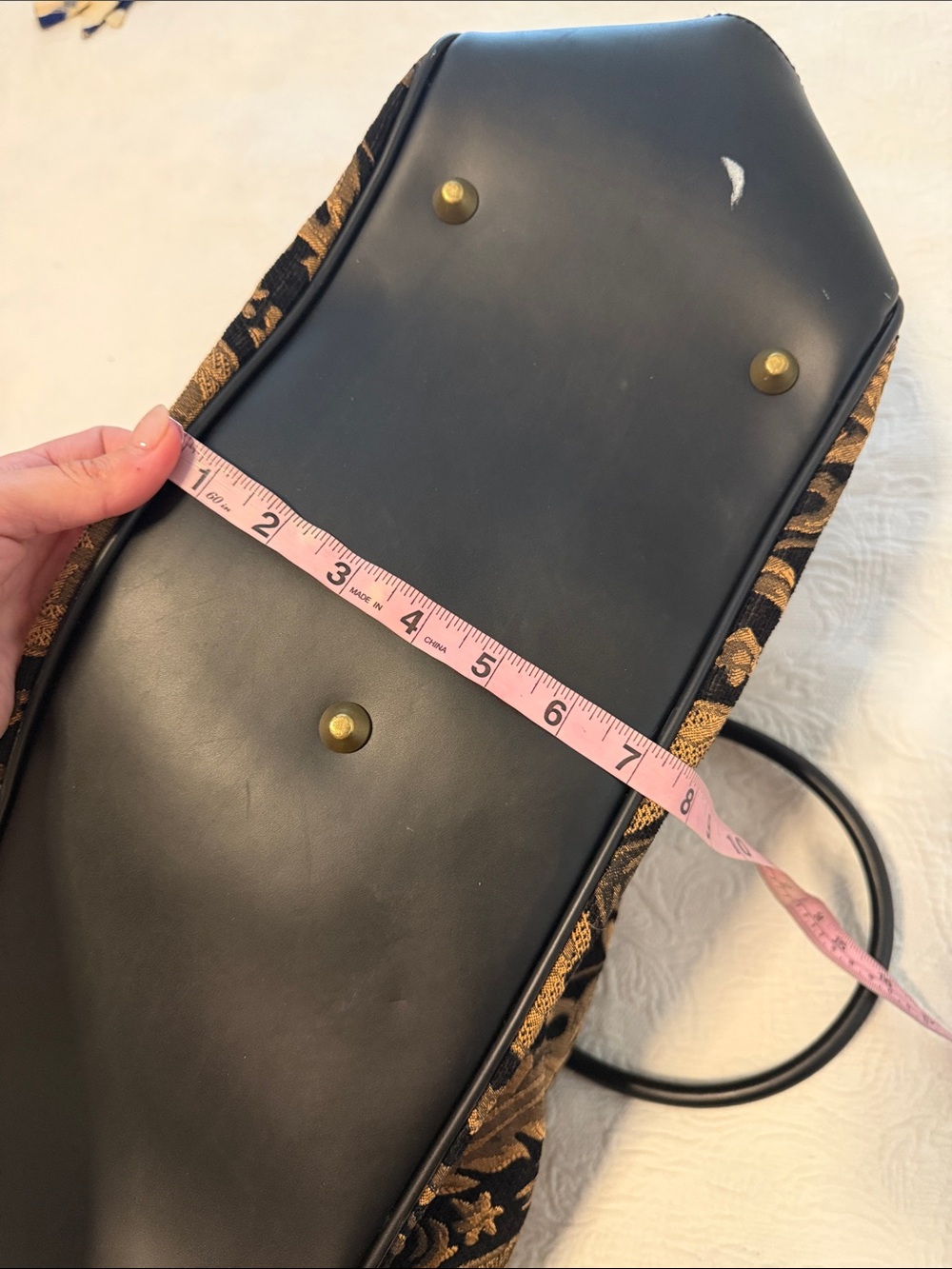 Black and gold tapestry duffle overnight bag - Picture 10 of 10